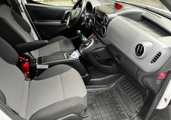 Peugeot Partner cena 35999 przebieg: 208000, rok produkcji 2017 z Orzesze małe 191